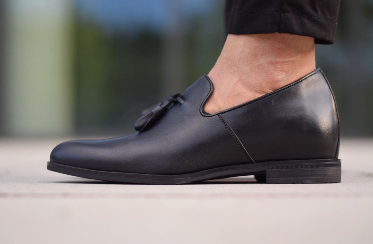Zvyšující obuv: stylové řešení pro každého muže